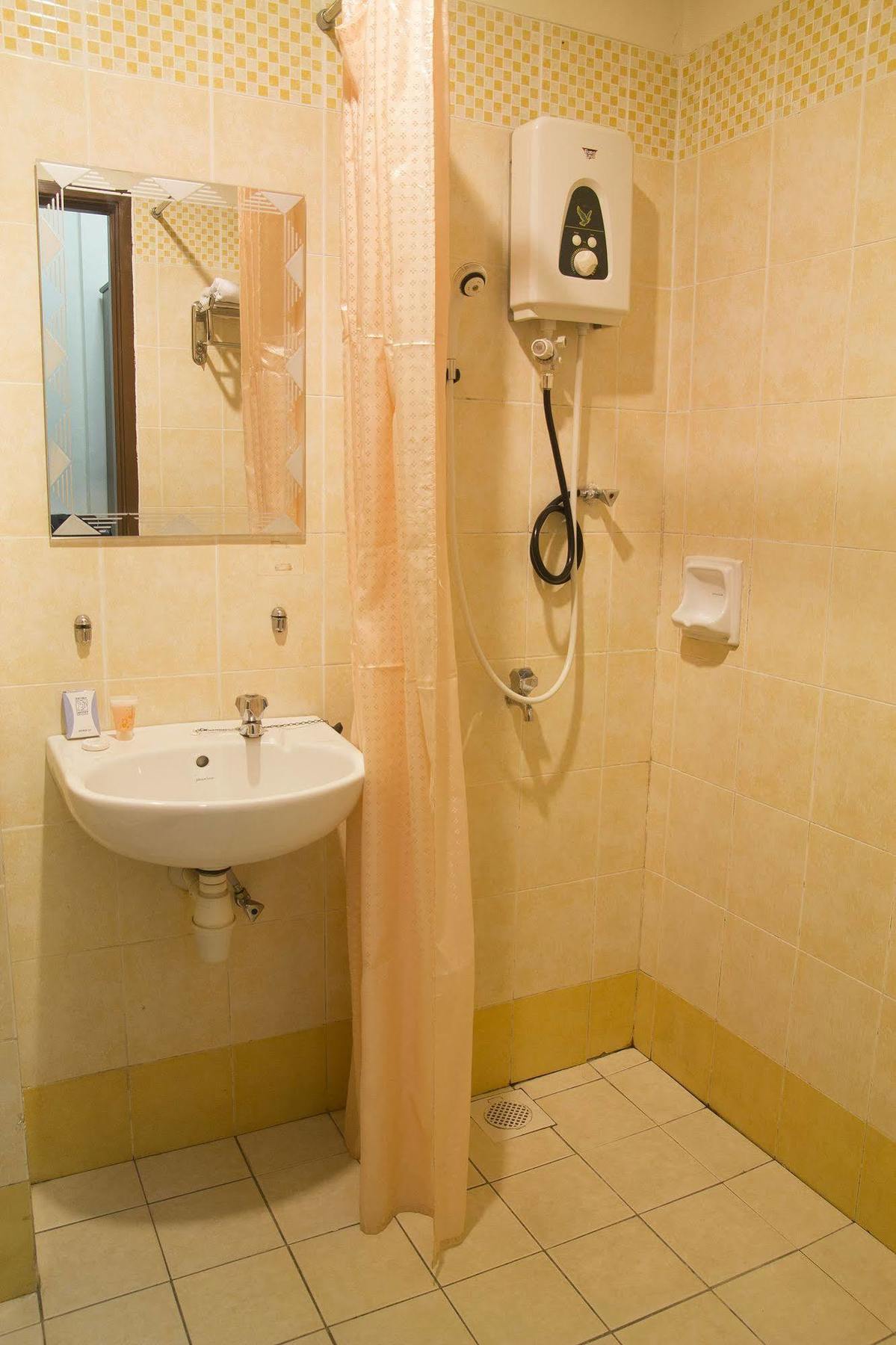 Suria Service Apartment-Hotel Bukit Merah Ngoại thất bức ảnh